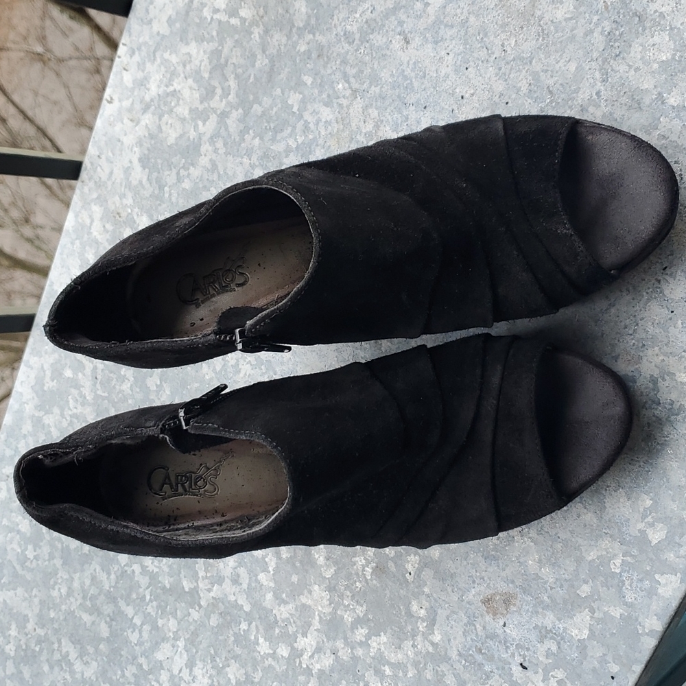 Women's Size 8.5 Black Suede Carlos Santana Wedge Heel Open Toe Shoe